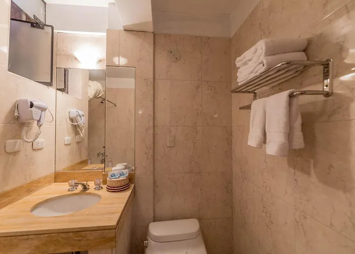 ホテル Quechua Plaza 3*