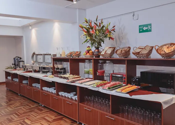 ホテル Quechua Plaza